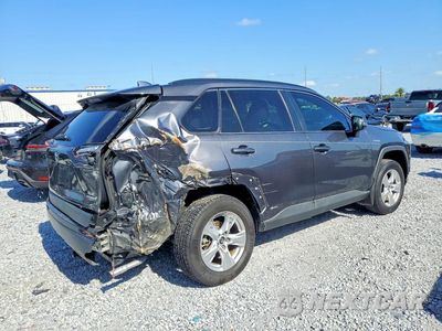 Trzecie zdjęcie samochodu z tyłu: 2020 TOYOTA RAV4 HYBRID XLE VIN:2T3RWRFV4LW071859 - miniatura