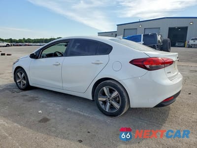 Drugie zdjęcie samochodu z przodu: 2018 KIA FORTE LX VIN:3KPFL4A74JE211005 - miniatura