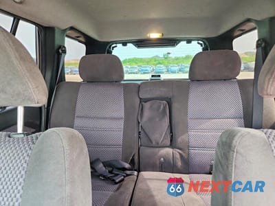 Zdjęcie 10 z 14 samochodu: 2004 NISSAN PATHFINDER SE VIN:JN8DR09Y94W920183 - miniatura
