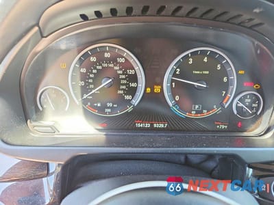Zdjęcie 9 z 13 samochodu: 2015 BMW X5 XDRIVE50I VIN:5UXKR6C55F0J78096 - miniatura