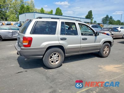 Trzecie zdjęcie samochodu z tyłu: 2003 JEEP GRAND CHEROKEE LAREDO VIN:1J4GW48N53C554507 - miniatura