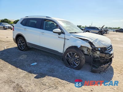 Czwarte zdjęcie samochodu z boku: 2024 VOLKSWAGEN TIGUAN SE VIN:3VV3B7AX0RM031935 - miniatura