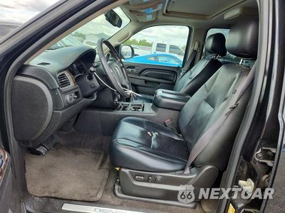 Zdjęcie 7 z 13 samochodu: 2011 GMC YUKON XL DENALI VIN:1GKS2MEF2BR370361 - miniatura
