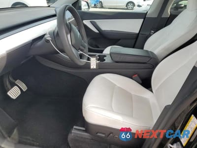 Zdjęcie 7 z 12 samochodu: 2021 TESLA MODEL Y VIN:5YJYGDEF8MF305692 - miniatura