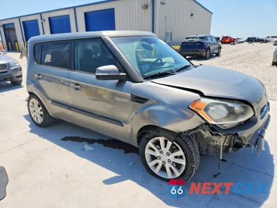 Czwarte zdjęcie samochodu z boku: 2012 KIA SOUL + VIN:KNDJT2A69C7426324 - miniatura