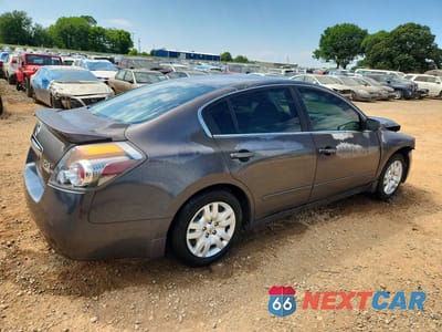 Trzecie zdjęcie samochodu z tyłu: 2011 NISSAN ALTIMA 2.5 VIN:1N4AL2AP4BC121768 - miniatura