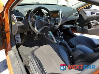 Zdjęcie 8 z 12 samochodu: 2012 HYUNDAI VELOSTER BASE VIN:KMHTC6AD6CU023641 - miniatura