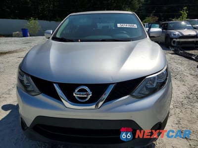 Piąte zdjęcie samochodu w środku: 2018 NISSAN ROGUE SPORT S VIN:JN1BJ1CP5JW102710 - miniatura