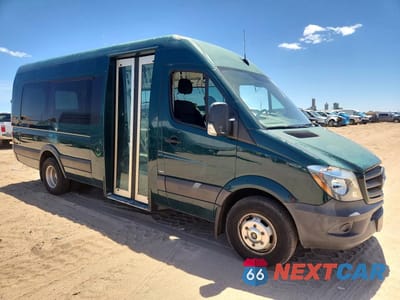 Czwarte zdjęcie samochodu z boku: 2014 MERCEDES-BENZ SPRINTER 3500 VIN:WDAPF4CC5E5832229 - miniatura