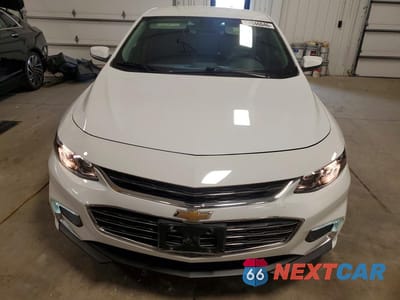 Piąte zdjęcie samochodu w środku: 2018 CHEVROLET MALIBU LT VIN:1G1ZD5ST5JF101414 - miniatura