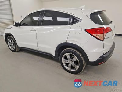 Drugie zdjęcie samochodu z przodu: 2018 HONDA HR-V LX VIN:3CZRU6H32JM717330 - miniatura