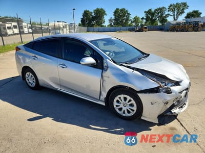 Czwarte zdjęcie samochodu z boku: 2022 TOYOTA PRIUS L ECO VIN:JTDKAMFU9N3159421 - miniatura