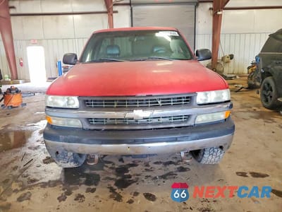 Piąte zdjęcie samochodu w środku: 2002 CHEVROLET SILVERADO K1500 VIN:1GCEK14Z12Z338780 - miniatura