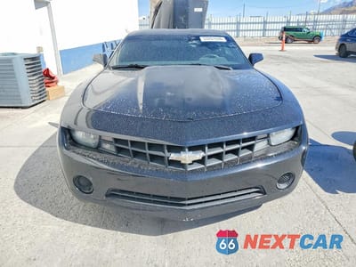 Piąte zdjęcie samochodu w środku: 2013 CHEVROLET CAMARO LS VIN:2G1FA1E33D9239899 - miniatura