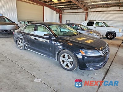 Czwarte zdjęcie samochodu z boku: 2015 VOLKSWAGEN PASSAT SE VIN:1VWBV7A3XFC057788 - miniatura