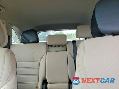 Zdjęcie 10 z 13 samochodu: 2016 KIA SORENTO LX VIN:5XYPG4A38GG013108 - miniatura