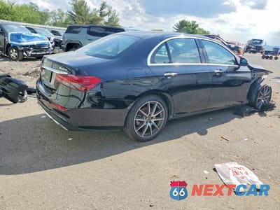 Trzecie zdjęcie samochodu z tyłu: 2023 MERCEDES-BENZ E 350 4MATIC VIN:W1KZF8EB1PB185937 - miniatura
