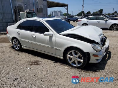 Czwarte zdjęcie samochodu z boku: 2007 MERCEDES-BENZ C 230 VIN:WDBRF52HX7A934112 - miniatura