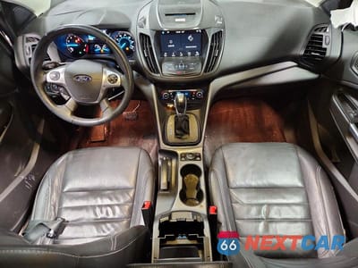 Zdjęcie 8 z 13 samochodu: 2016 FORD ESCAPE SE VIN:1FMCU9GX7GUA65452 - miniatura