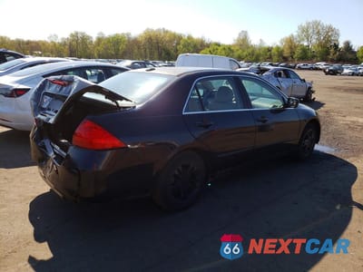 Trzecie zdjęcie samochodu z tyłu: 2006 HONDA ACCORD EX VIN:1HGCM56896A145005 - miniatura