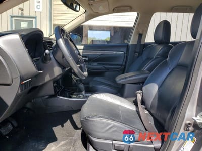 Zdjęcie 7 z 14 samochodu: 2019 MITSUBISHI OUTLANDER SE VIN:JA4AD3A33KZ051228 - miniatura