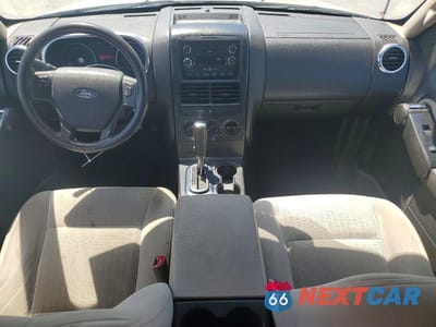 Zdjęcie 8 z 13 samochodu: 2008 FORD EXPLORER XLT VIN:1FMEU63E08UB18716 - miniatura