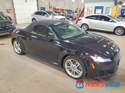 Czwarte zdjęcie samochodu z boku: 2017 AUDI TT VIN:TRUT5CFV7H1010670 - miniatura