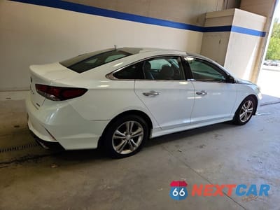 Trzecie zdjęcie samochodu z tyłu: 2018 HYUNDAI SONATA LIMITED VIN:5NPE34AF4JH660649 - miniatura