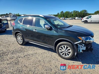 Czwarte zdjęcie samochodu z boku: 2018 NISSAN ROGUE SV VIN:5N1AT2MV6JC715292 - miniatura