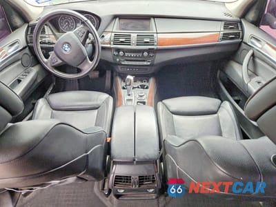 Zdjęcie 8 z 13 samochodu: 2011 BMW X5 XDRIVE50I VIN:5UXZV8C59BL420872 - miniatura