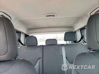 Zdjęcie 10 z 13 samochodu: 2017 JEEP RENEGADE SPORT VIN:ZACCJBAB1HPG13997 - miniatura