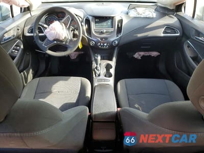 Zdjęcie 8 z 12 samochodu: 2017 CHEVROLET CRUZE LT VIN:1G1BE5SMXH7213637 - miniatura