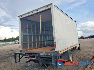 Trzecie zdjęcie samochodu z tyłu: 2019 FORD E350 BOX TRUCK VIN:1FDWE3FS8KDC32925 - miniatura