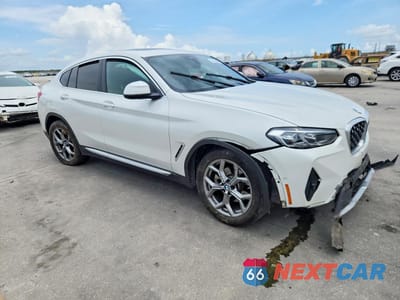 Czwarte zdjęcie samochodu z boku: 2024 BMW X4 XDRIVE30I VIN:5UX33DT03R9W98912 - miniatura