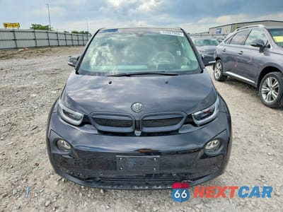 Piąte zdjęcie samochodu w środku: 2016 BMW I3 BEV VIN:WBY1Z2C5XGV556437 - miniatura