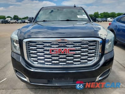 Piąte zdjęcie samochodu w środku: 2019 GMC YUKON XL DENALI VIN:1GKS1HKJ2KR327190 - miniatura