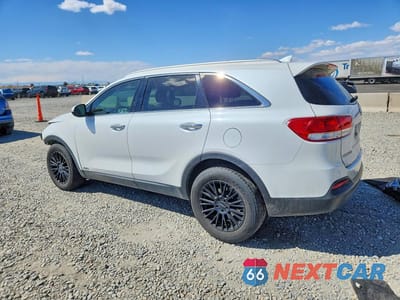 Drugie zdjęcie samochodu z przodu: 2018 KIA SORENTO LX VIN:5XYPGDA30JG408990 - miniatura