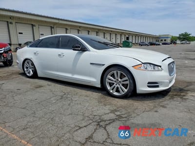 Czwarte zdjęcie samochodu z boku: 2013 JAGUAR XJL PORTFOLIO VIN:SAJWA2G10DLV53383 - miniatura