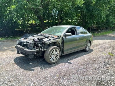 Drugie zdjęcie samochodu z przodu: 2011 VOLKSWAGEN JETTA SEL VIN:3VWLX7AJ7BM393534 - miniatura