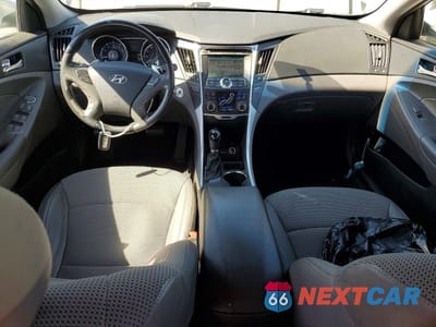 Zdjęcie 8 z 12 samochodu: 2011 HYUNDAI SONATA SE 2.0T VIN:5NPEC4AB8BH173386 - miniatura