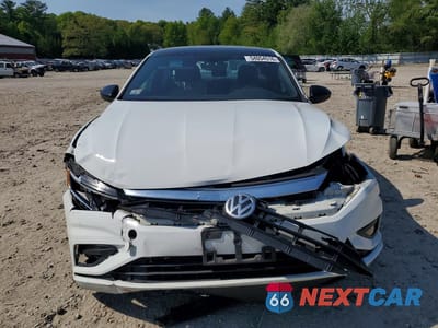 Piąte zdjęcie samochodu w środku: 2019 VOLKSWAGEN JETTA S VIN:3VWC57BUXKM253010 - miniatura