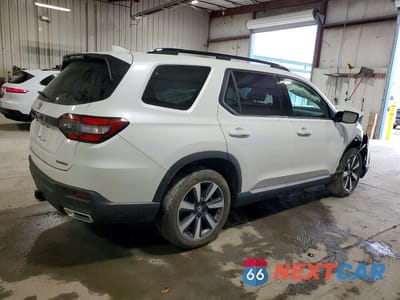Trzecie zdjęcie samochodu z tyłu: 2025 HONDA PILOT TOURING VIN:5FNYG1H77SB022331 - miniatura