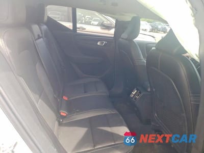 Zdjęcie 10 z 12 samochodu: 2019 VOLVO XC40 T5 MOMENTUM VIN:YV4162UK3K2069926 - miniatura