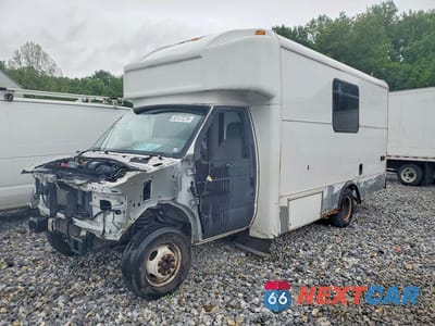 2016 FORD E-450 1FDXE4FS3GDC12468 - główne zdjęcie licytacji z USA - miniatura