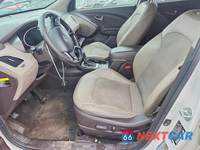 Zdjęcie 7 z 13 samochodu: 2015 HYUNDAI TUCSON SE VIN:KM8JUCAG1FU972709 - miniatura