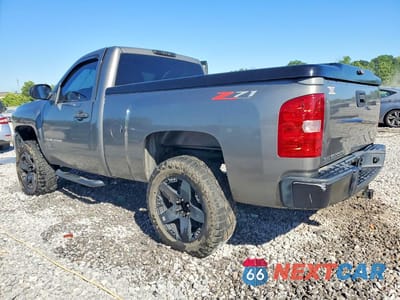 Drugie zdjęcie samochodu z przodu: 2008 CHEVROLET SILVERADO K1500 VIN:1GCEK14JX8Z315971 - miniatura