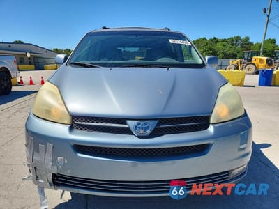 Piąte zdjęcie samochodu w środku: 2004 TOYOTA SIENNA XLE 7 PASSENGER VIN:5TDZA22CX4S116073 - miniatura