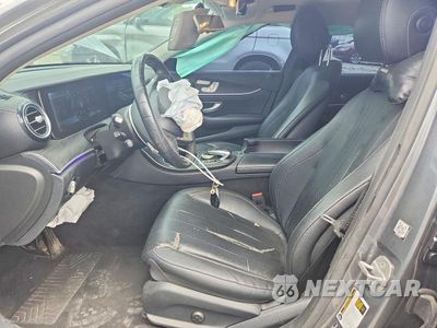Zdjęcie 7 z 12 samochodu: 2018 MERCEDES-BENZ E 300 4MATIC VIN:WDDZF4KB4JA310083 - miniatura