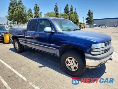 Czwarte zdjęcie samochodu z boku: 2000 CHEVROLET SILVERADO K1500 VIN:2GCEK19T7Y1306938 - miniatura
