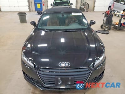 Piąte zdjęcie samochodu w środku: 2017 AUDI TT VIN:TRUT5CFV7H1010670 - miniatura